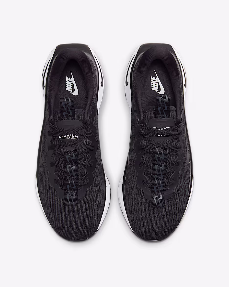 nike motiva-black and white-3